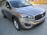 2016 Kia Sorento L Front 3/4 View