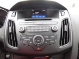 2016 Ford Focus SE Sedan Controls