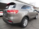 2016 Kia Sorento LX V6 AWD Exterior