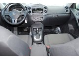 2013 Volkswagen Tiguan S Dashboard