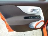 2016 Jeep Renegade Latitude 4x4 Door Panel