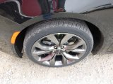 2016 Chrysler 200 S AWD Front 3/4 View