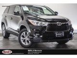 2015 Attitude Black Metallic Toyota Highlander LE #109444966