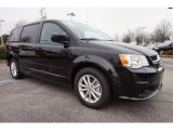 2016 Dodge Grand Caravan SXT Front 3/4 View