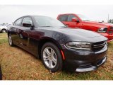 2016 Dodge Charger SE Front 3/4 View