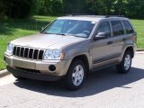 2005 Light Khaki Metallic Jeep Grand Cherokee Laredo #10935904