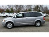 2016 Chrysler Town & Country Limited Platinum Exterior
