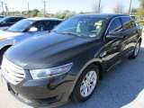 2014 Ford Taurus SE Front 3/4 View