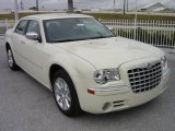 2009 Cool Vanilla White Chrysler 300 Limited #1091874