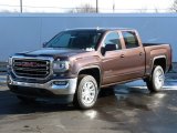 2016 GMC Sierra 1500 SLE Crew Cab 4WD Front 3/4 View