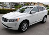 2016 Volvo XC60 T5 Drive-E Front 3/4 View
