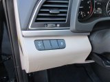 2017 Hyundai Elantra SE Controls