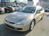 2007 Honda Accord EX-L Sedan Front 3/4 View