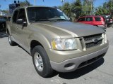 2002 Ford Explorer Sport Trac  Front 3/4 View