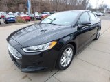 2015 Ford Fusion SE Front 3/4 View