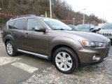 2012 Mitsubishi Outlander SE AWD Front 3/4 View