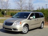 Cashmere/Sandstone Pearl Chrysler Town & Country in 2016