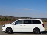 2016 Bright White Dodge Grand Caravan R/T #111213257