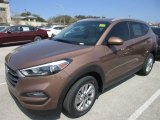 2016 Hyundai Tucson SE Front 3/4 View