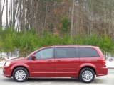 2016 Deep Cherry Red Crystal Pearl Dodge Grand Caravan SXT #111213216