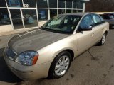 2005 Ford Five Hundred Limited AWD Front 3/4 View