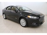 2015 Ford Fusion Hybrid SE Front 3/4 View