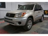 2004 Toyota RAV4 4WD Front 3/4 View