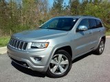 2016 Jeep Grand Cherokee Overland 4x4 Front 3/4 View