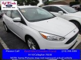2015 Oxford White Ford Focus SE Hatchback #113260557
