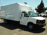 2004 White GMC Savana Cutaway 3500 Commercial Moving Truck #113713301