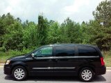 2012 Chrysler Town & Country Touring - L