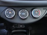 2016 Toyota Yaris 5-Door LE Controls