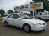 2001 Super White Toyota Camry LE #11408425