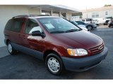 2001 Vintage Red Pearl Toyota Sienna LE #11417513