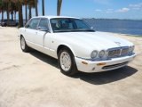 2000 Jaguar XJ Spindrift White