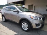 2017 Kia Sorento LX V6 AWD Front 3/4 View