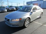 2011 Volvo S80 3.2 Front 3/4 View