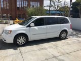 2015 Chrysler Town & Country Bright White