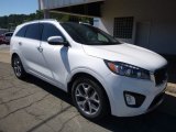 2017 Kia Sorento SX V6 AWD Front 3/4 View