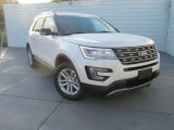 2017 White Platinum Ford Explorer XLT #115698409