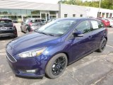 2016 Ford Focus SE Hatch Front 3/4 View