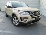 2017 White Gold Ford Explorer XLT #115838426