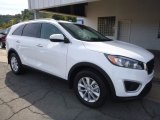 2017 Kia Sorento LX Front 3/4 View