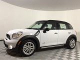 Light White Mini Countryman in 2016