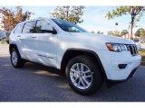 2017 Jeep Grand Cherokee Laredo Front 3/4 View