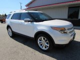 2014 Ford Explorer Limited 4WD Front 3/4 View