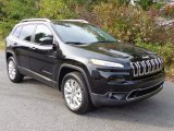 2017 Jeep Cherokee Limited 4x4 Front 3/4 View