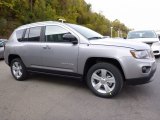 2017 Jeep Compass Sport 4x4 Front 3/4 View