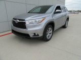 2016 Toyota Highlander LE Plus Front 3/4 View