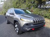 Light Brownstone Pearl Jeep Cherokee in 2017